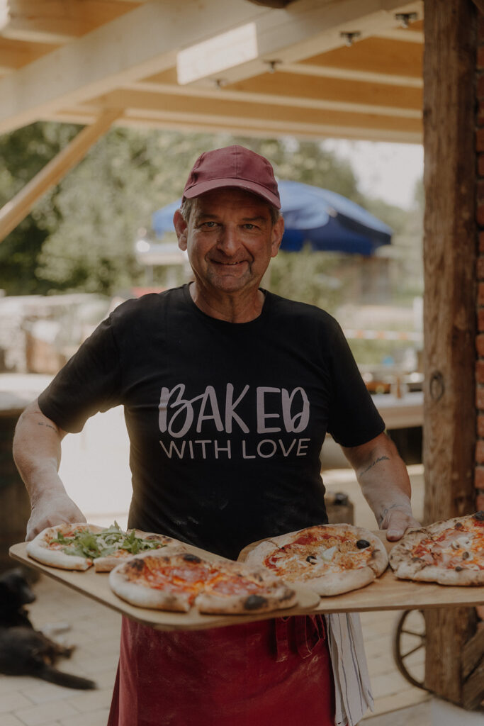 c1b9eb70-7503-4048-9b50-379513a905f5